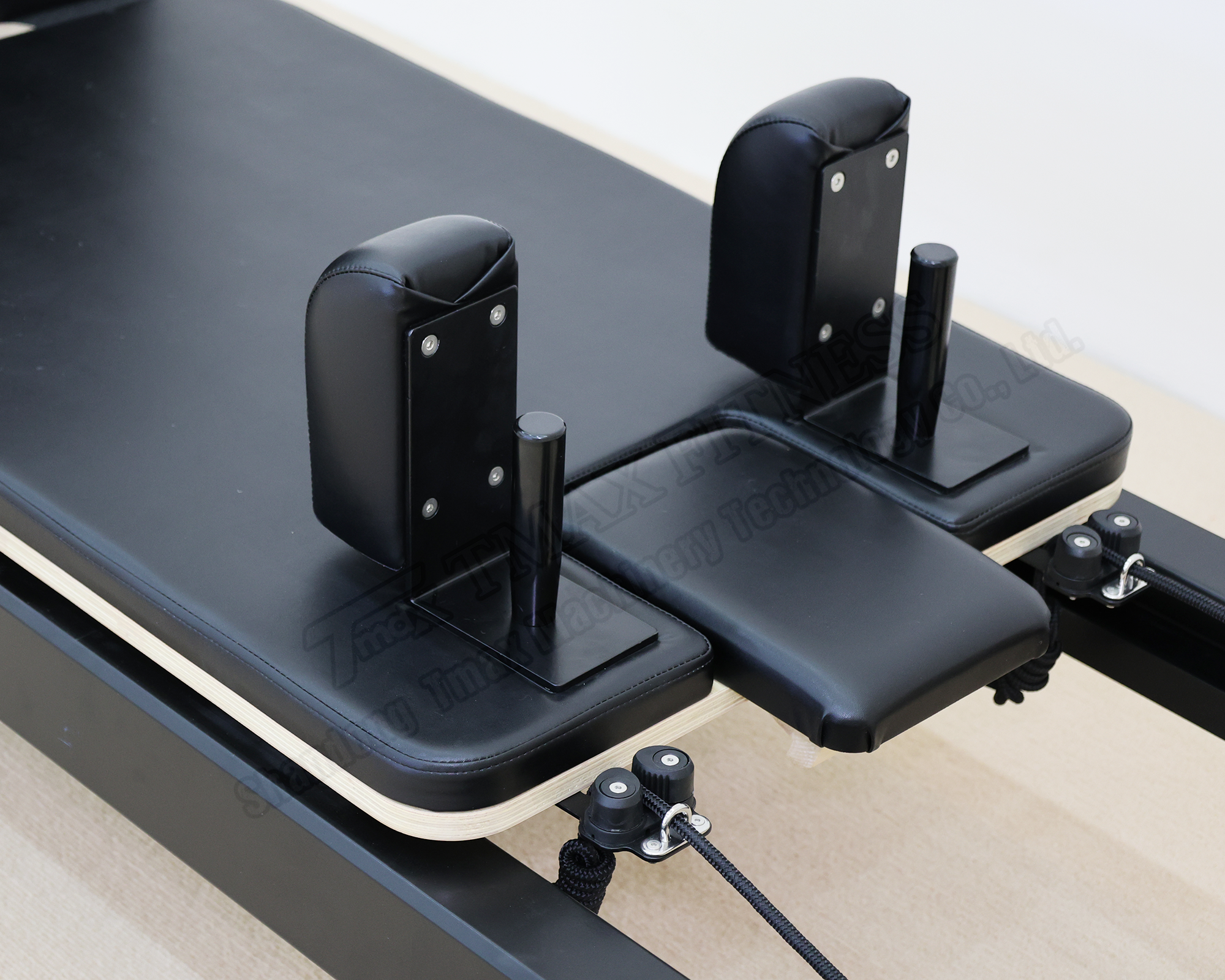 DZ135TB Aluminum Pilates Reformer with Half Tower