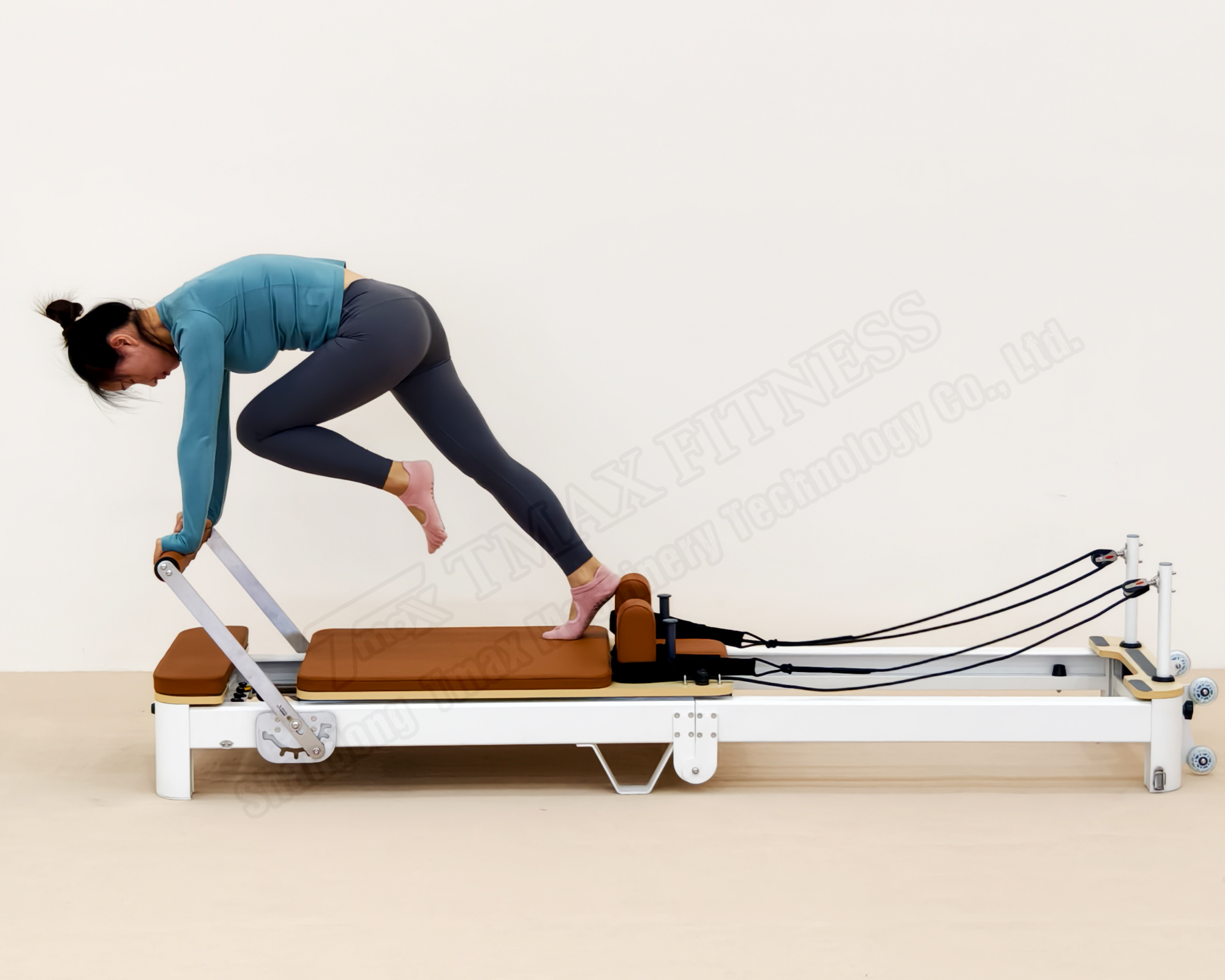 DZ152 Aluminum Folding Reformer: Elevating Your Pilates Experience