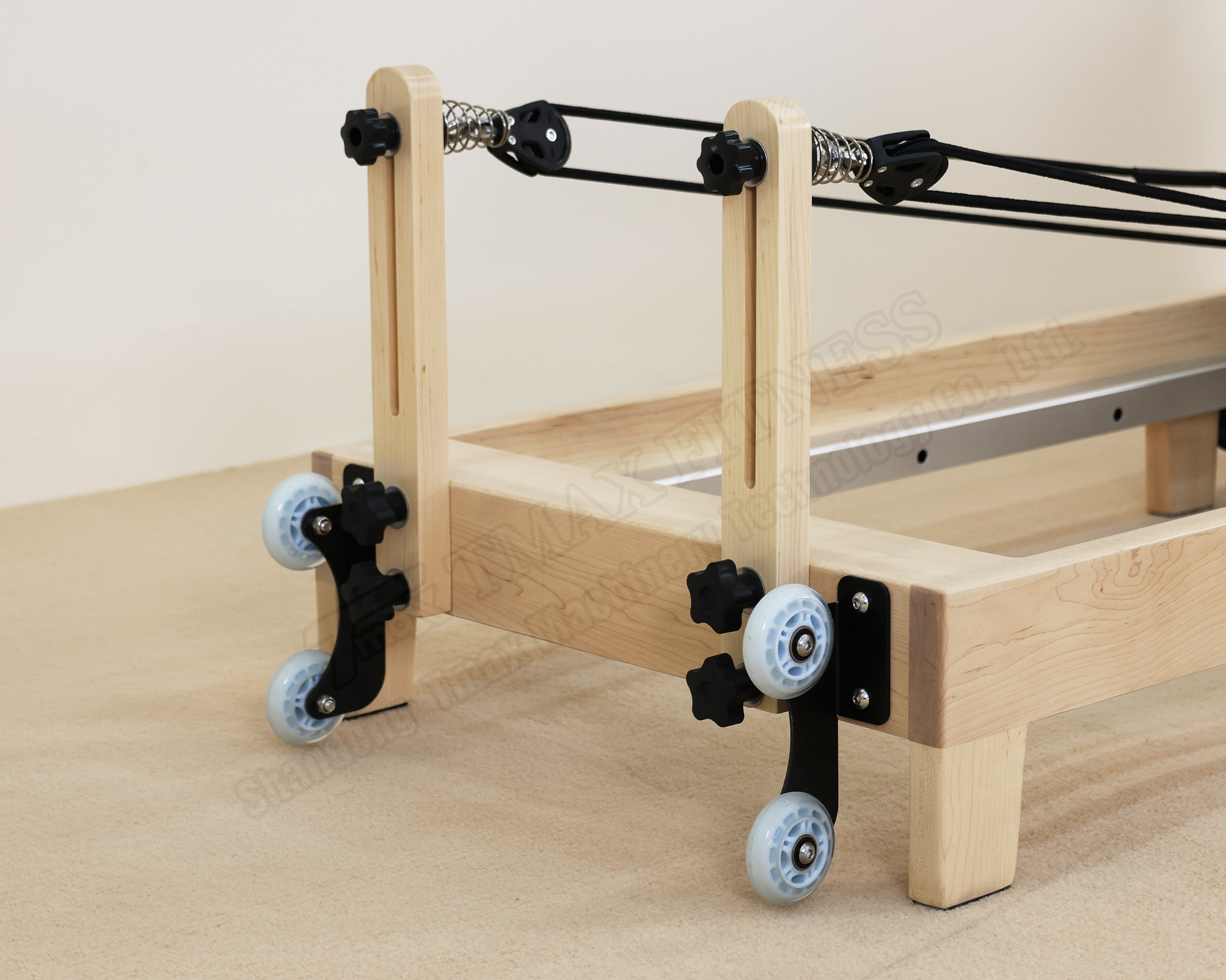 DZ153 Maple Folding Reformer: Redefining Pilates with Elegance and Functionality