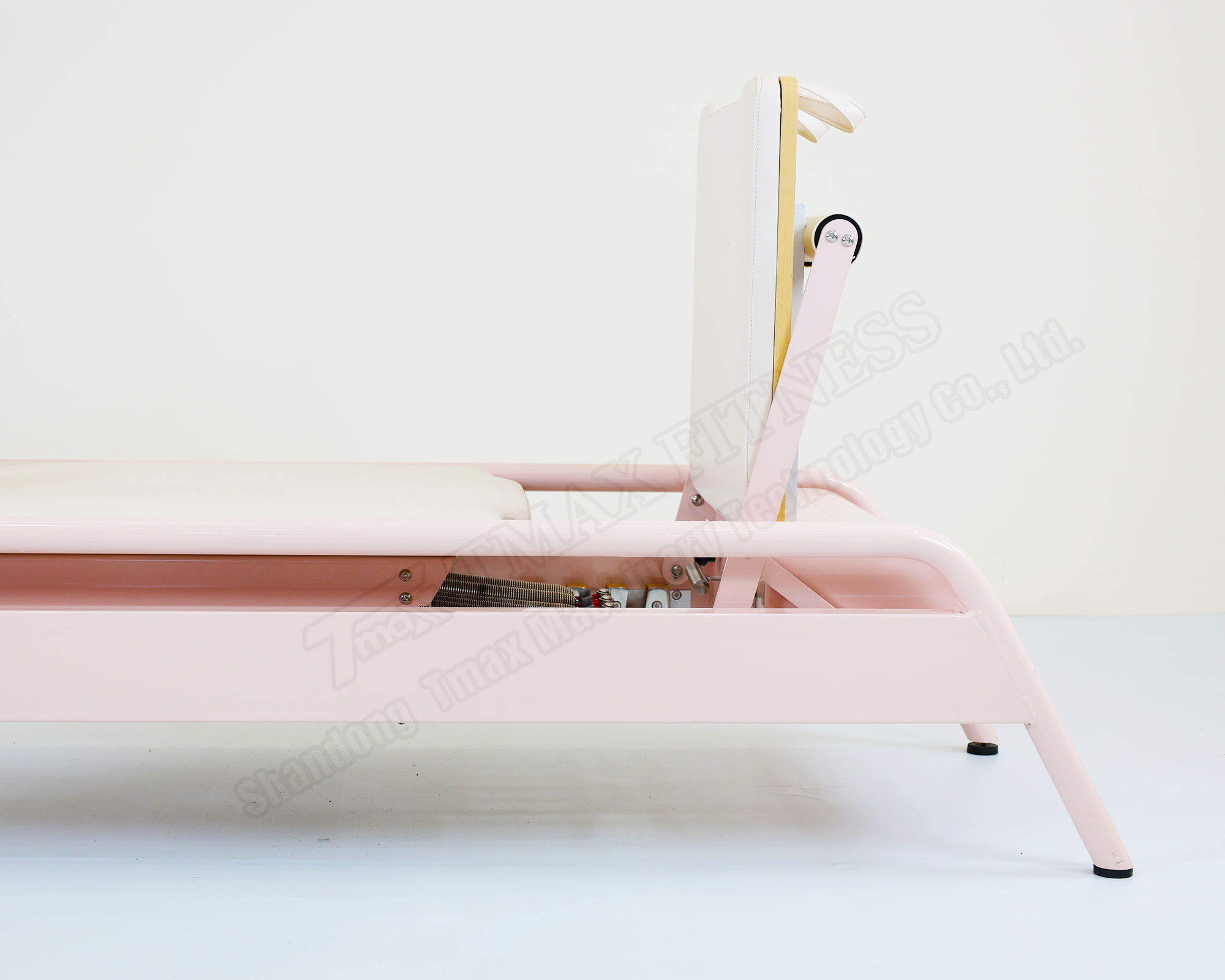 DZ162 Metal Pilates Reformer Sleek Strength. Precision Movement. Fully Customizable.