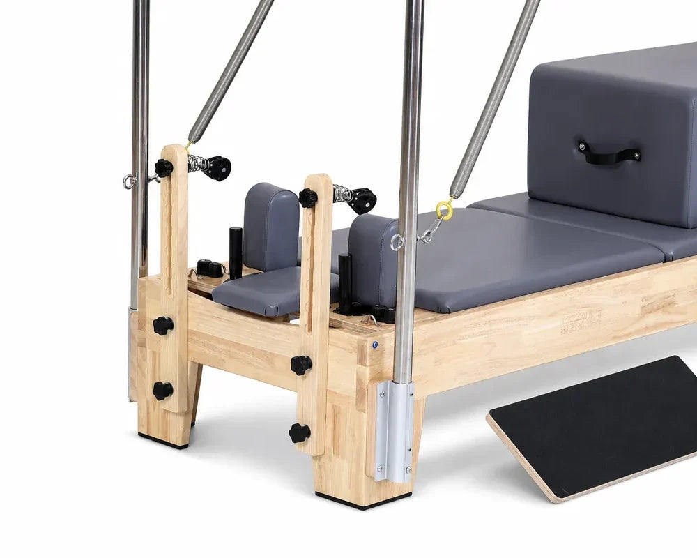 DZ132FT-1 oak reformer adjustable footbar, carriage and jumpboard detail