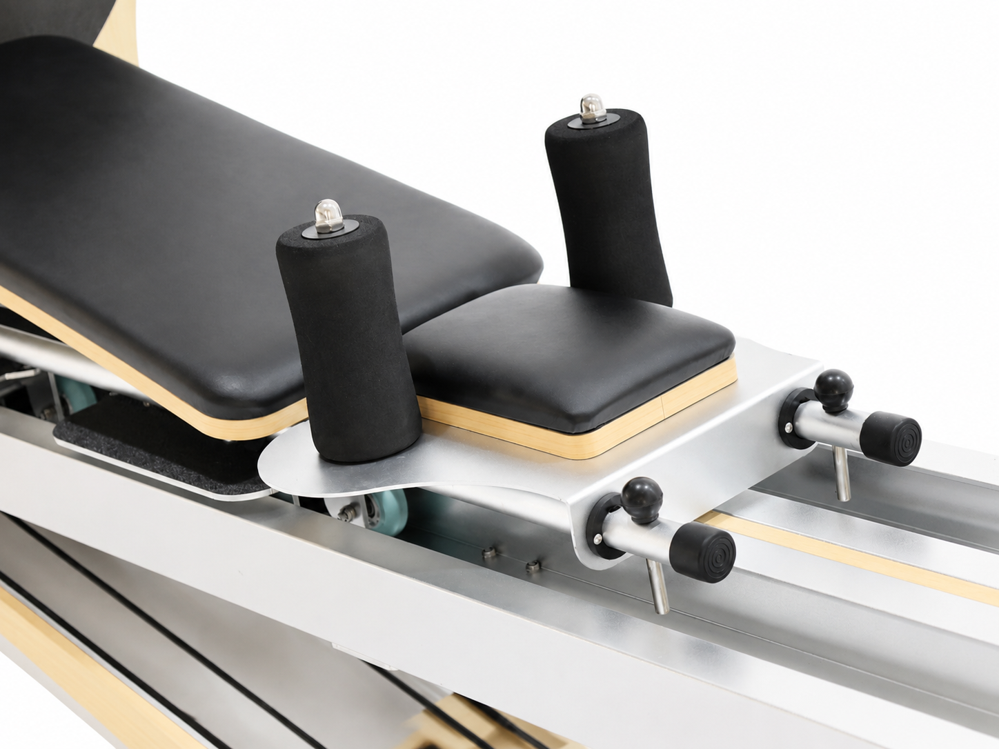 DZ148 ergonomic padded carriage, shoulder supports and adjustable stops