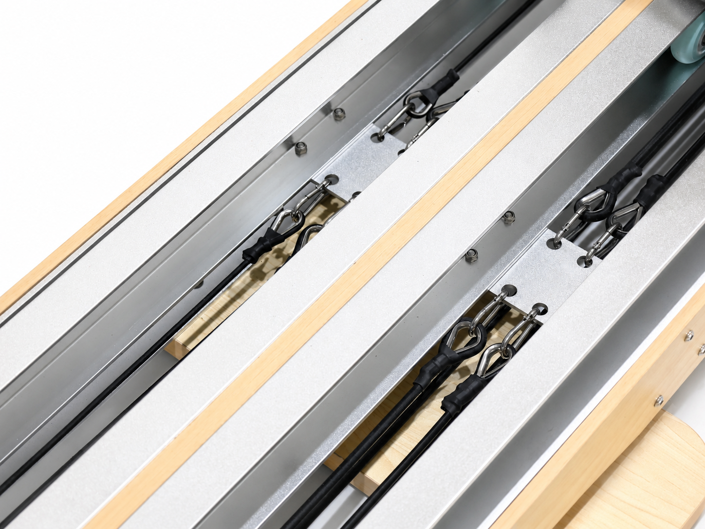 DZ148 under-track elastic cable connections and metal guide rails